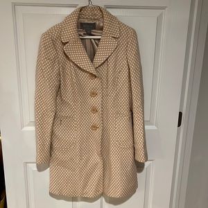 Striking Ann Taylor jacket. Size 6 tan/cream polka dots